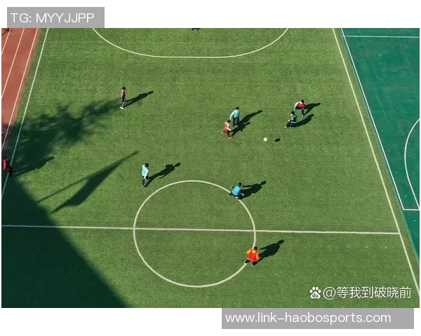 足球挖洞技巧揭秘如何在比赛中巧妙利用空间创造进攻机会